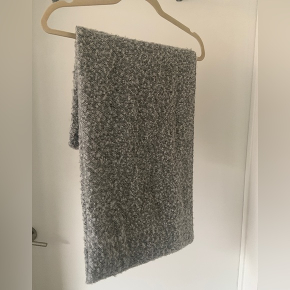 Fluffy grey infinity scarf - warm - Picture 2 of 6